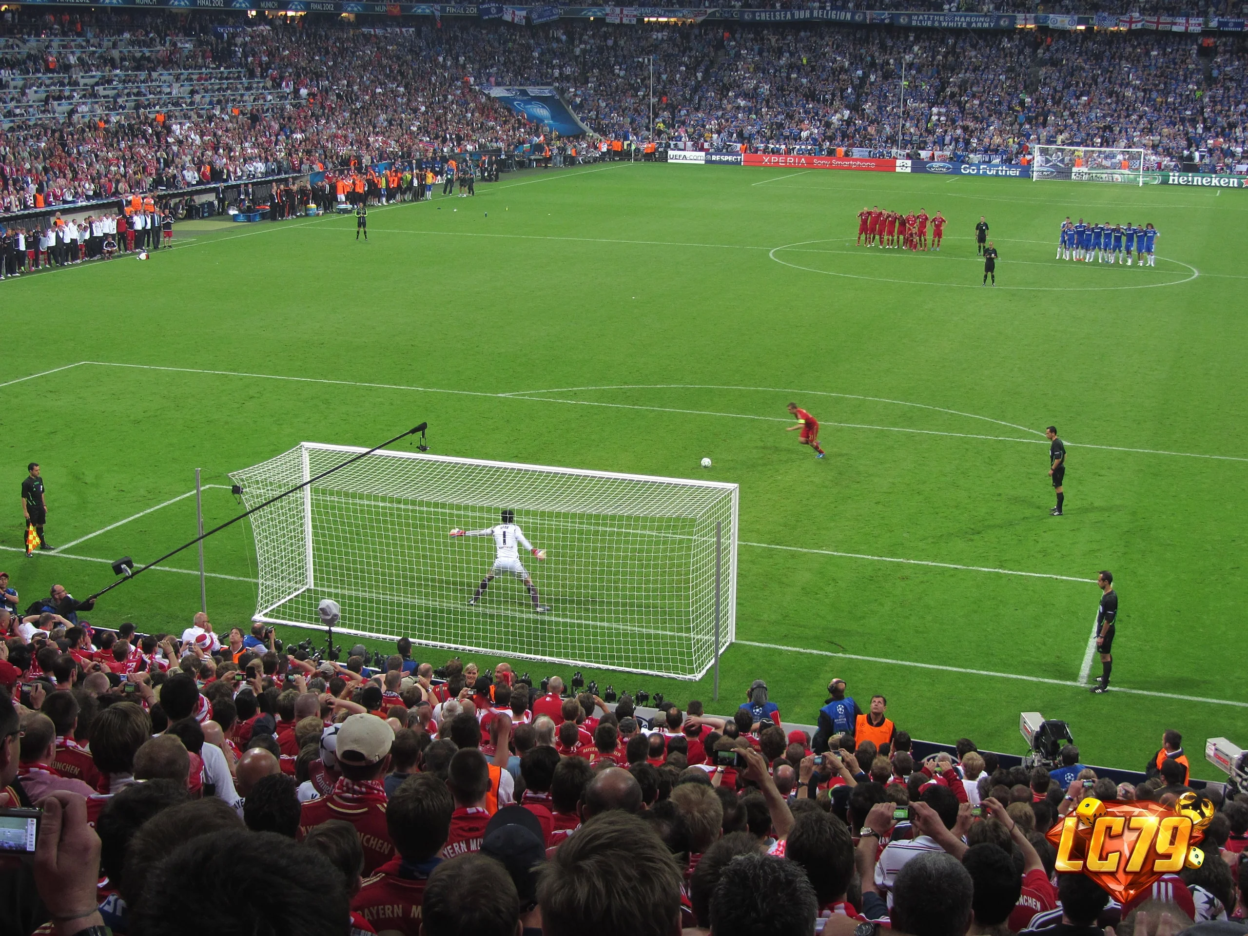 Cú đá penalty trong bài vòng 32 World Cup 2026