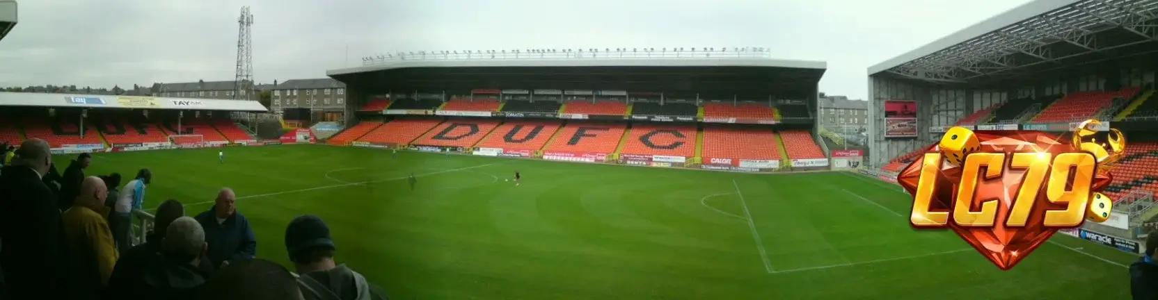 Tannadice Park, sân nhà Dundee United trước trận mở màn Scottish Premiership gặp Rangers