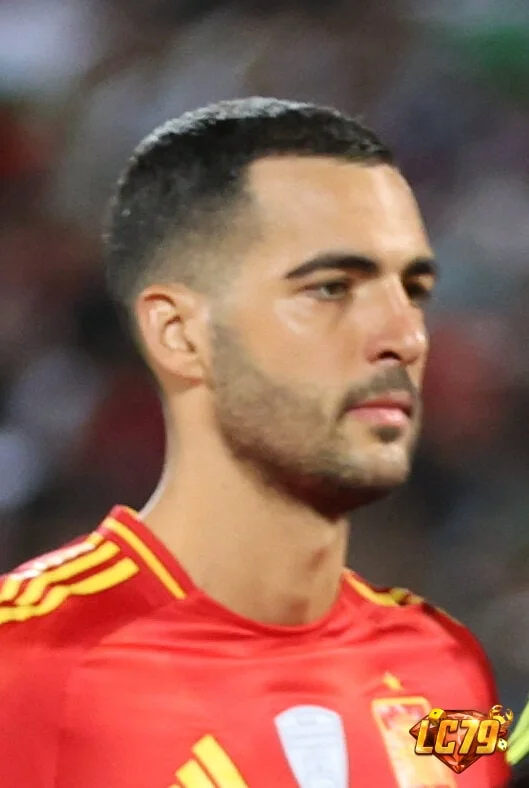 Mikel Merino trong màu áo Tây Ban Nha, ảnh Wikimedia Commons đã đóng watermark LC79