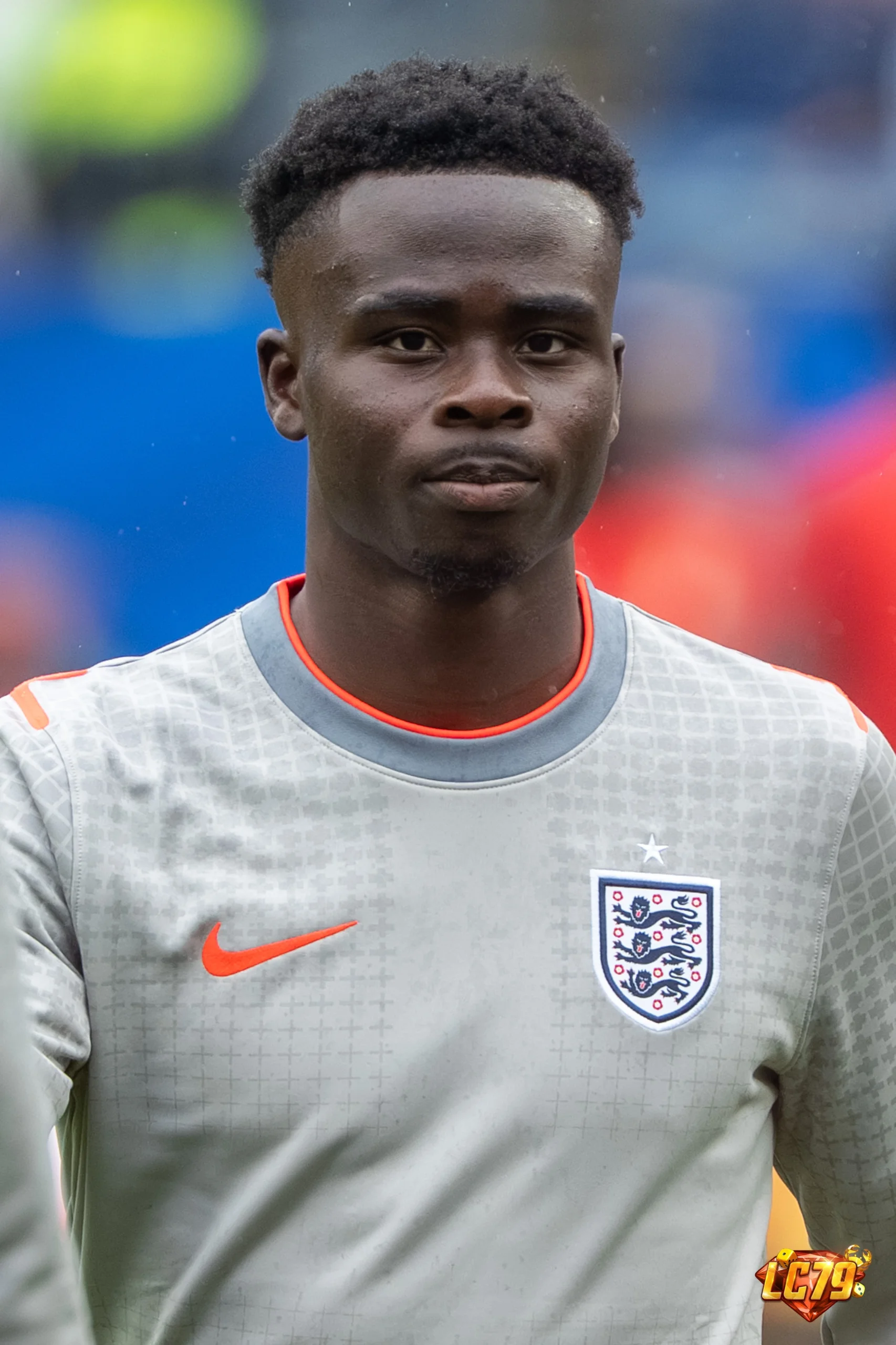 Bukayo Saka trong màu áo England, ảnh đã gắn watermark LC79