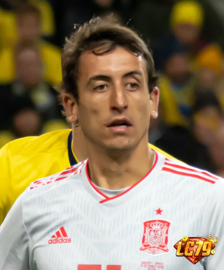 Mikel Oyarzabal ghi bàn trong trận Spain vs Austria