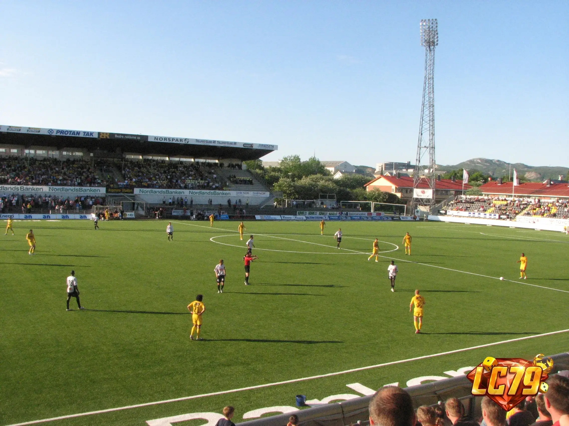 Aspmyra Stadion trước trận Bodø/Glimt vs NEC, ảnh đã gắn watermark LC79