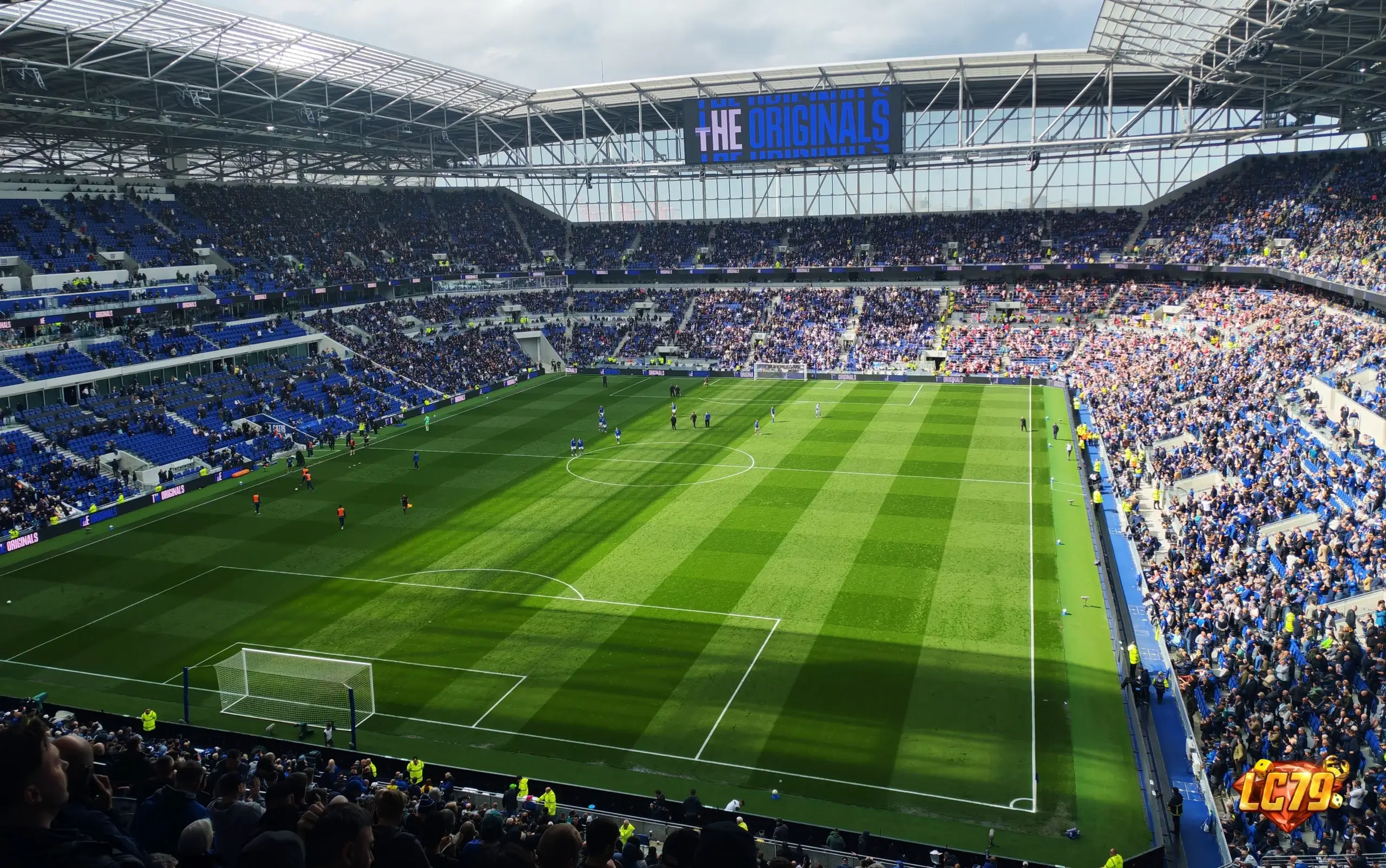 Hill Dickinson Stadium của Everton trong phân tích Harrison Armstrong và Nottingham Forest