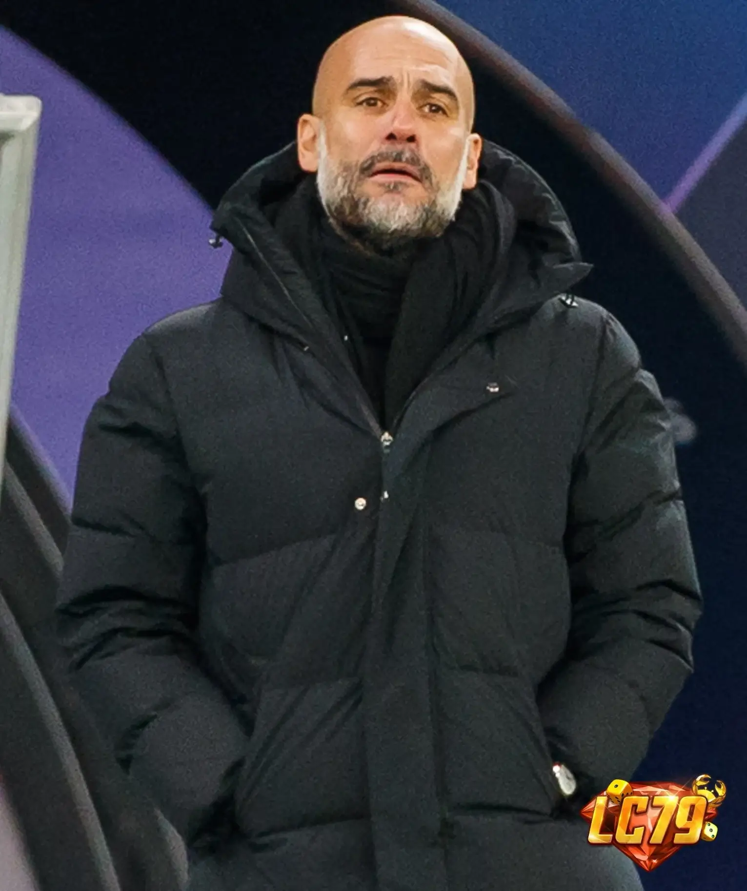 Pep Guardiola trong giai đoạn dẫn dắt Manchester City, ảnh Wikimedia Commons đã gắn watermark LC79