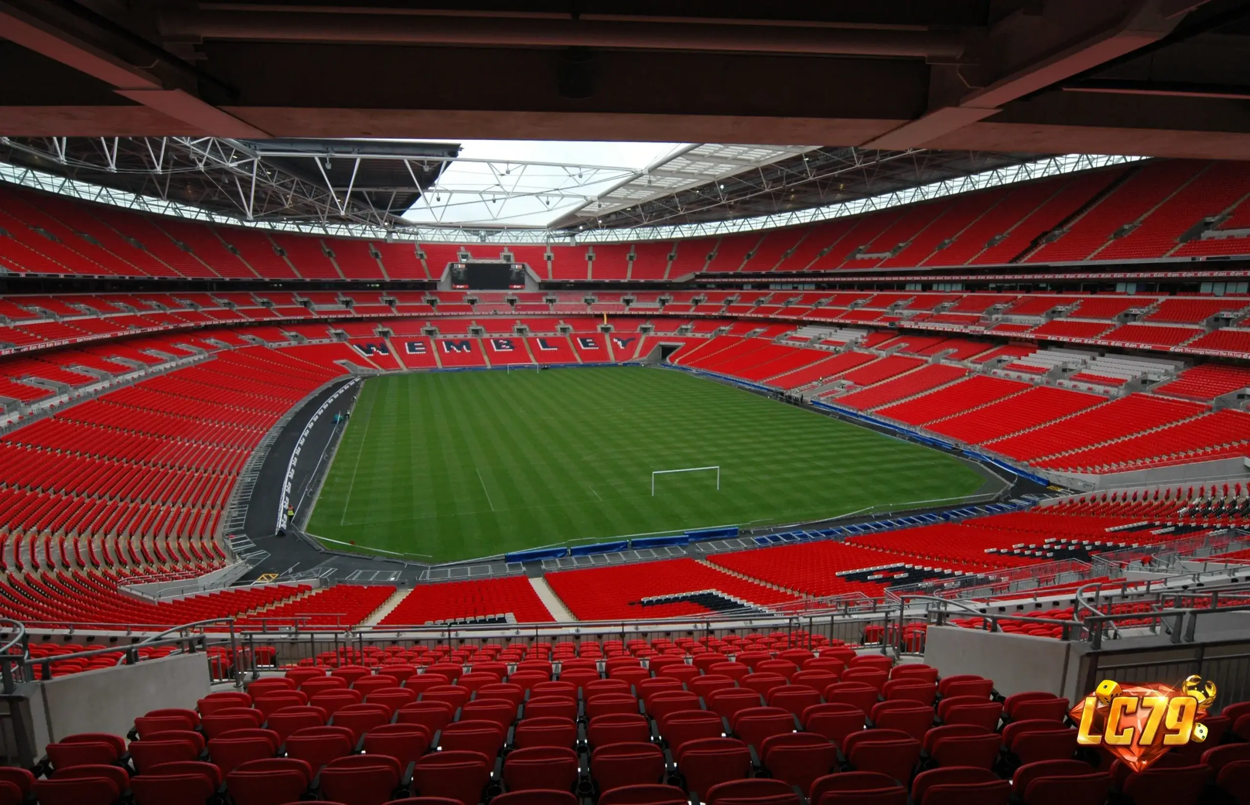 Wembley Stadium, ảnh Wikimedia Commons đã đóng watermark LC79