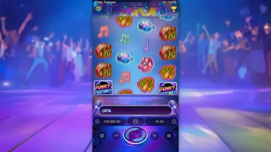 Ảnh màn hình gameplay game Funky Fortunez (slot PG) chơi tại LC79