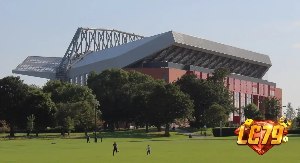 Anfield trước trận Liverpool Women vs Everton Women 27/9 tại WSL