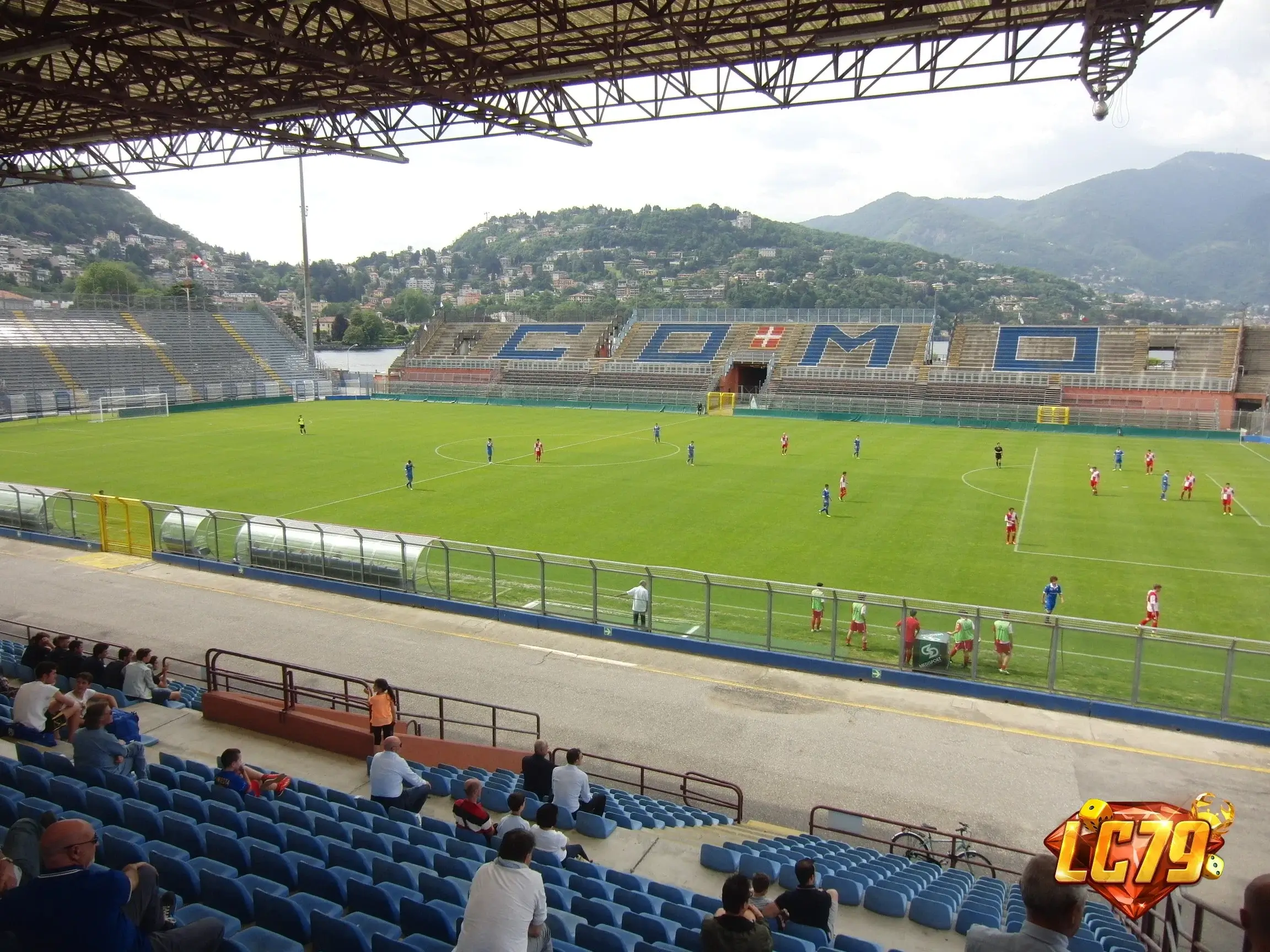 Stadio Giuseppe Sinigaglia của Como, ảnh đã đóng watermark LC79