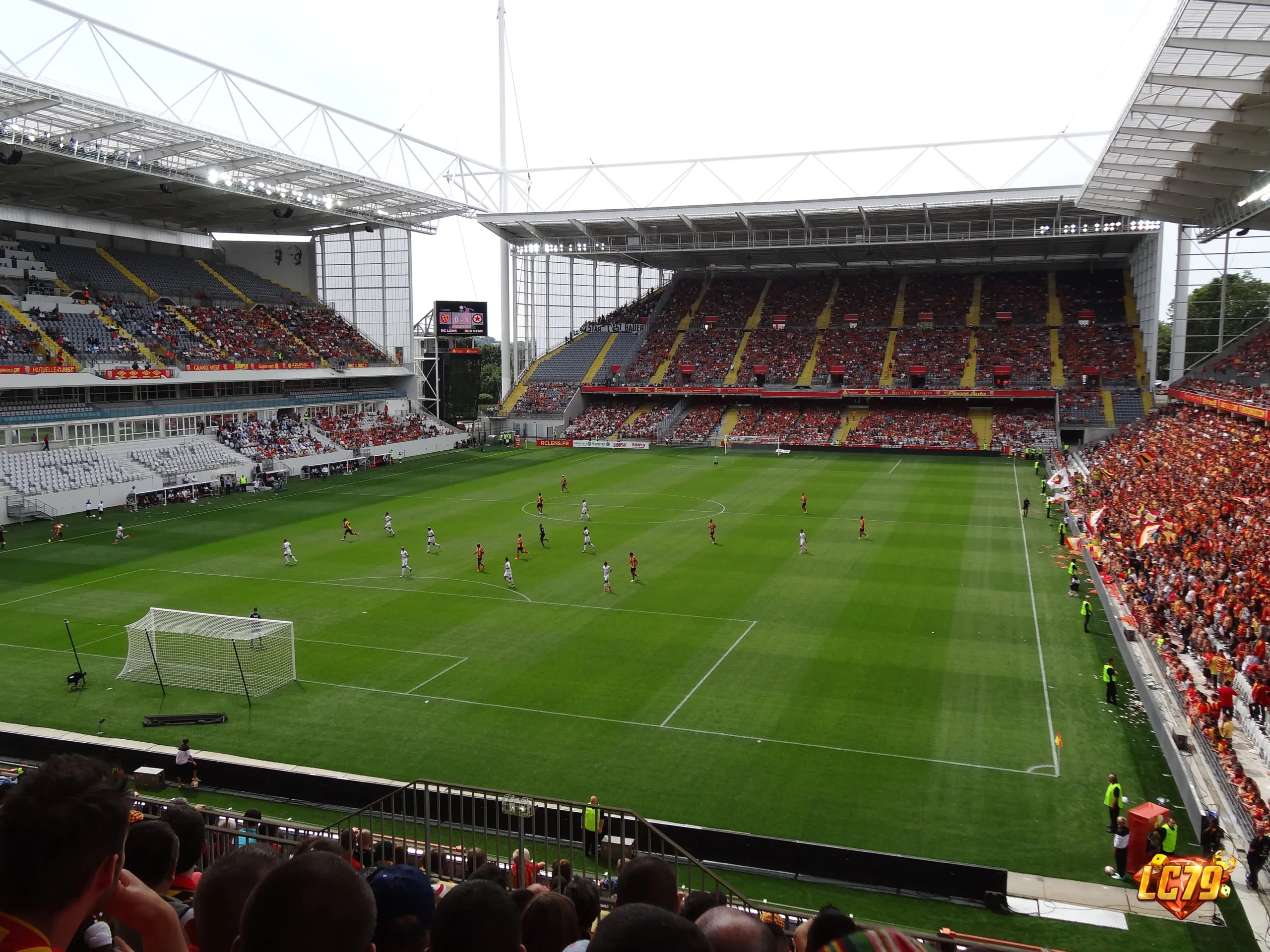 Stade Bollaert-Delelis trước trận Lens vs Como 04/11