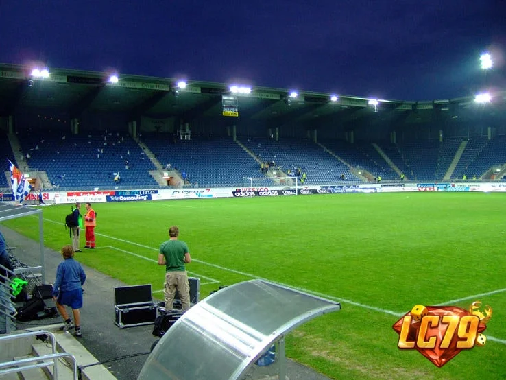 Viking Stadion tại Stavanger trước trận Viking vs Sabah ngày 04/11, ảnh đã đóng watermark LC79